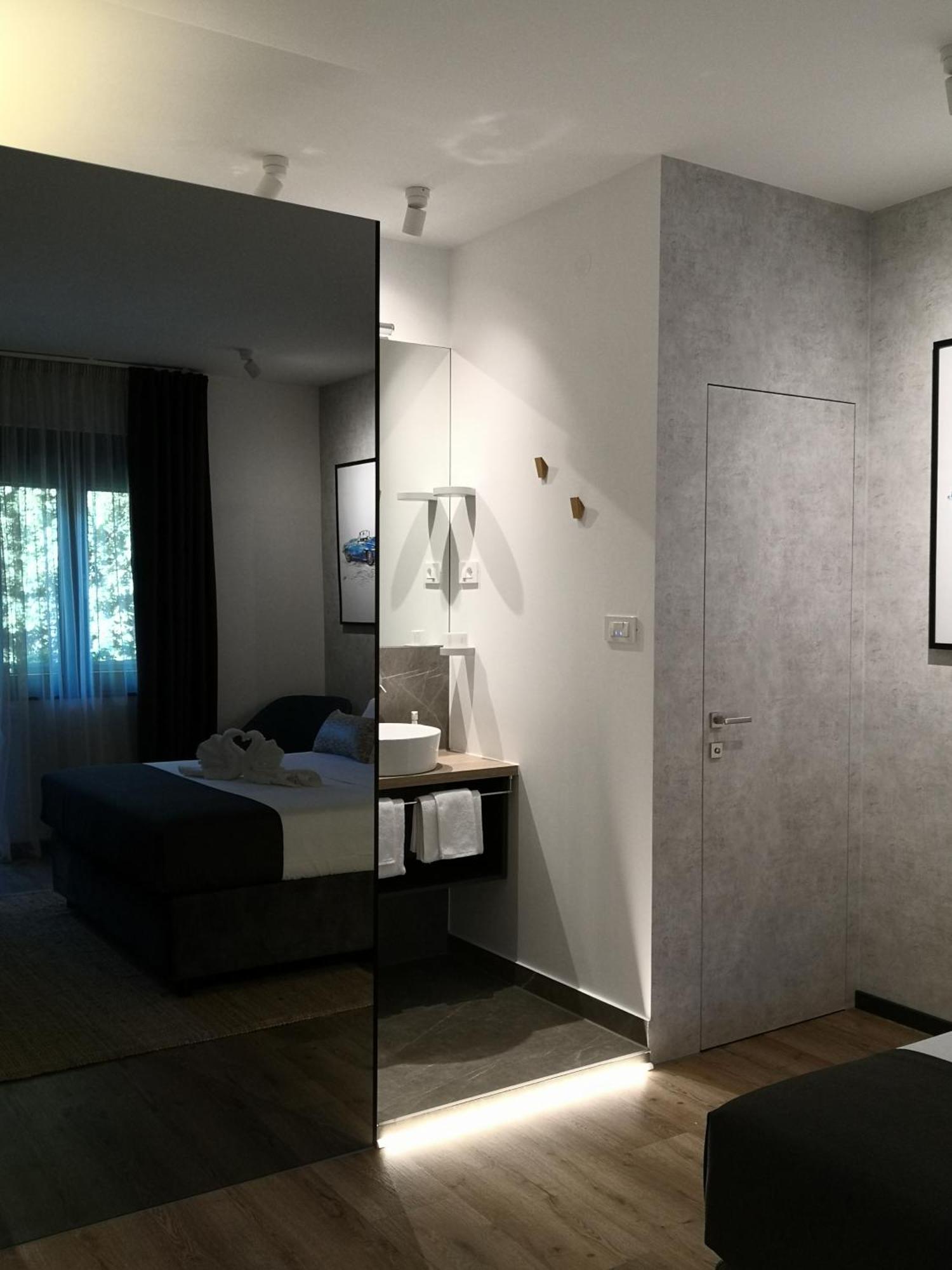 Scuderia Split Rooms Pokoj fotografie